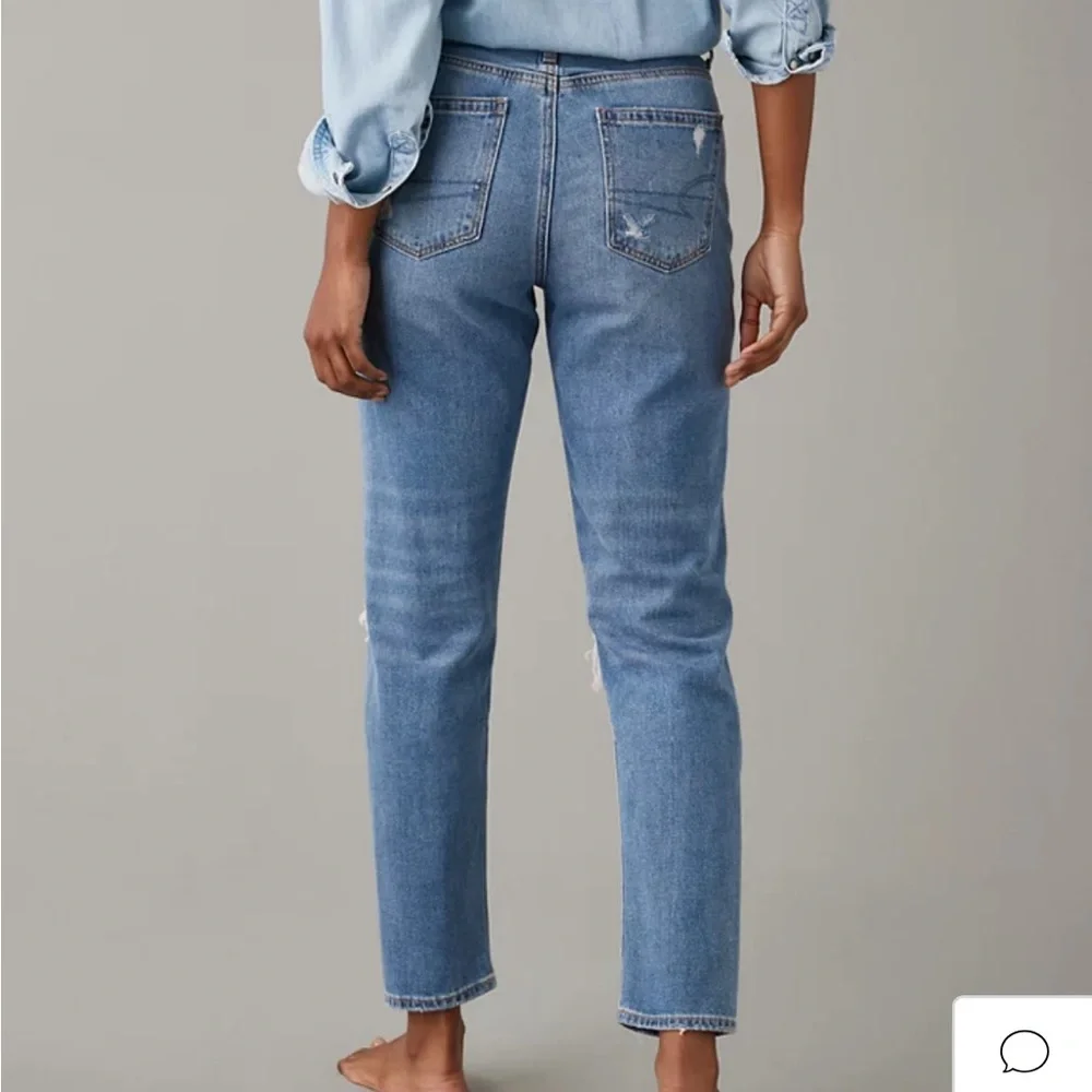 AE Ripped Mom Jean - Picture 2 of 9